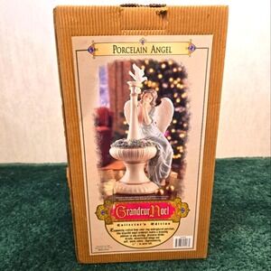 Porcelin Angel Grandeur Noel Collector Edition 2002 Christmas Holiday Decor NWOT